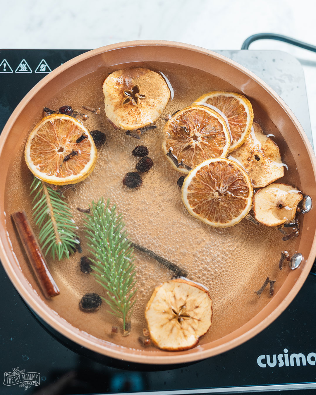 Learn simple recipes for a simmer pot that will make your home smell amazing for any season.