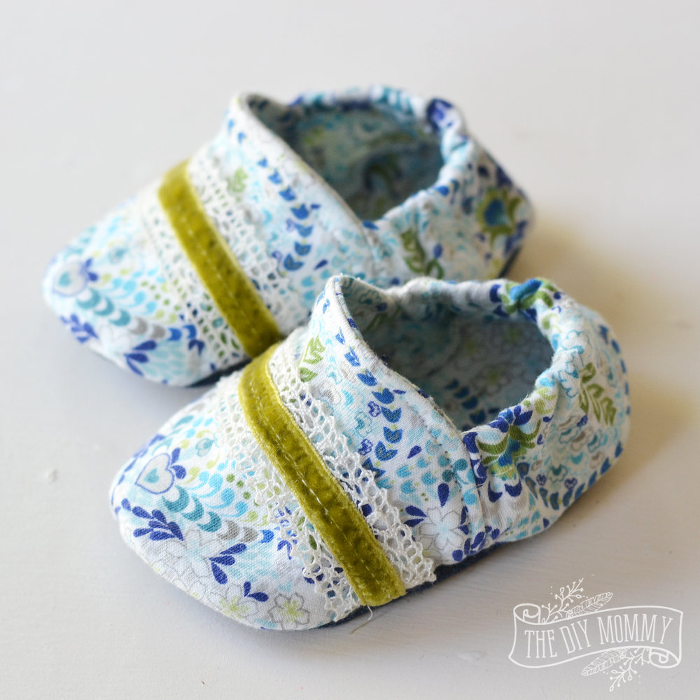 Video: Sew Soft Baby Slippers