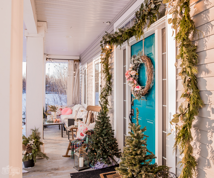 Christmas Front Porch Decor with Romantic DIY Wreath